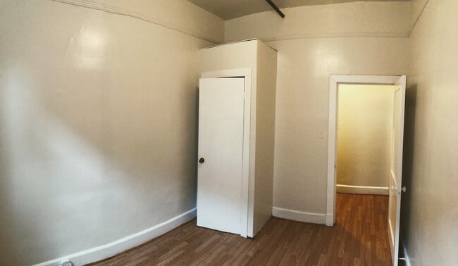 Bedroom - 2618 Grove Ave Unit 105