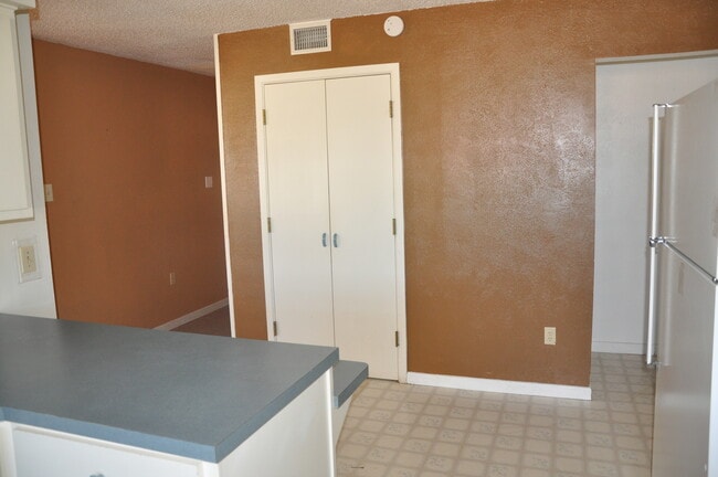 Pantry - 2605 43rd St