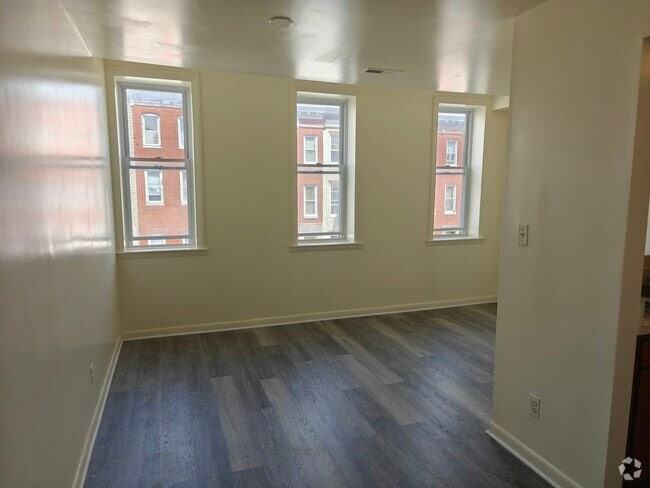 Building Photo - 1336 N Carey St Rental