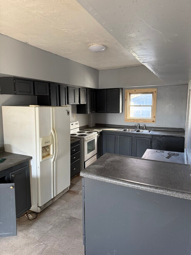 Photo - 103 N 3rd Ave