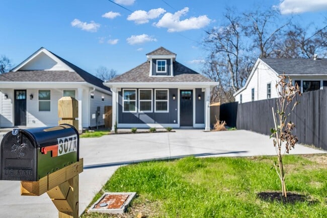 Building Photo - 307 Kate St Unit 307 Kate St  A