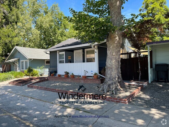 Building Photo - Charming Land Park Bungalow 1x1 with Bonus... Rental
