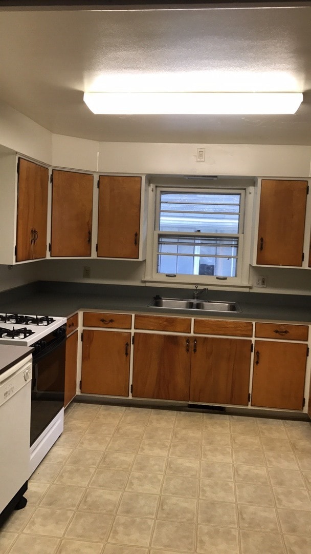 Photo - 3 Bedroom Avail August 2026; Monthly rent ...