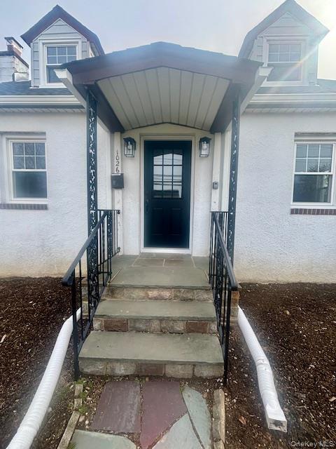 Building Photo - 1026 Glen Cove Ave