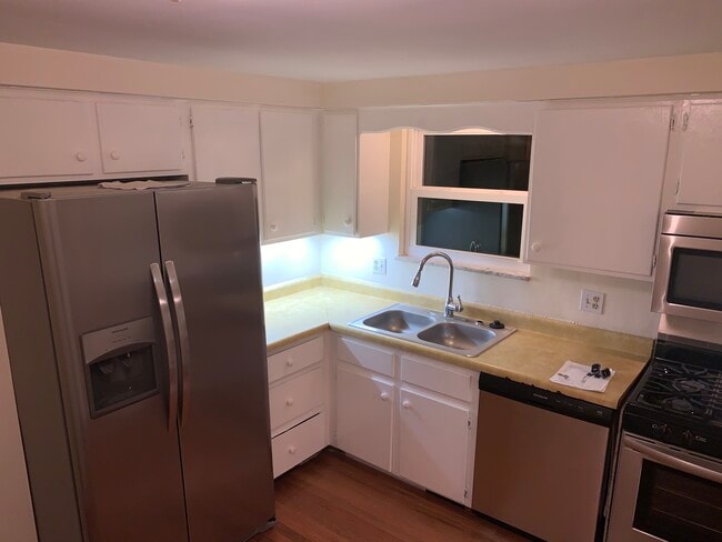 Photo - 4268 Sample Ct