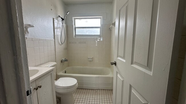 Photo - 919 Pine St