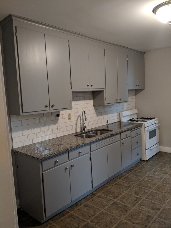 Building Photo - 3244 Humboldt Avenue South Unit 3244 Side Rental