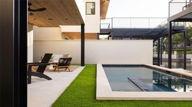 Photo - 701 Hi Cir N Unit C