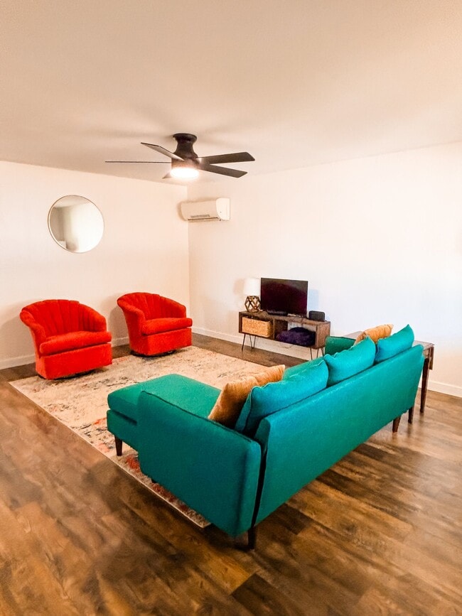 Photo - 139 N 25th St