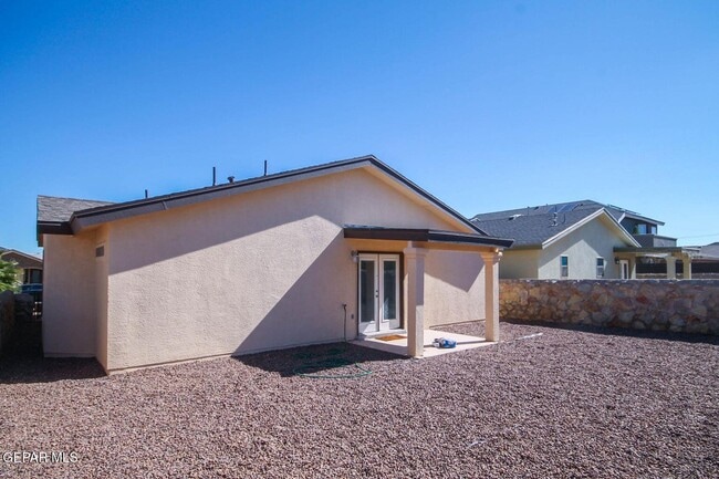Photo - 4833 Adrian Campos St