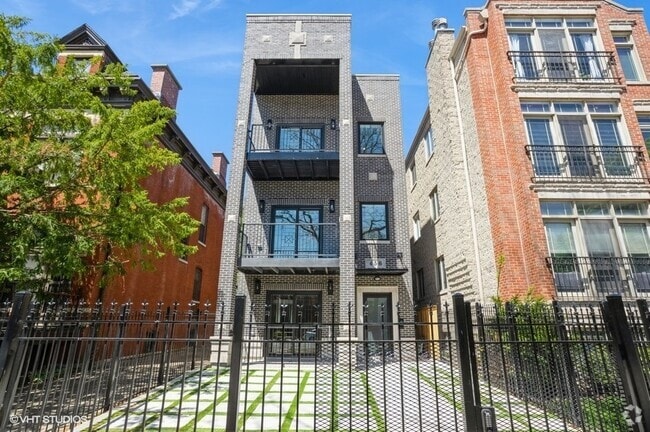 Building Photo - 456 E Oakwood Blvd Rental