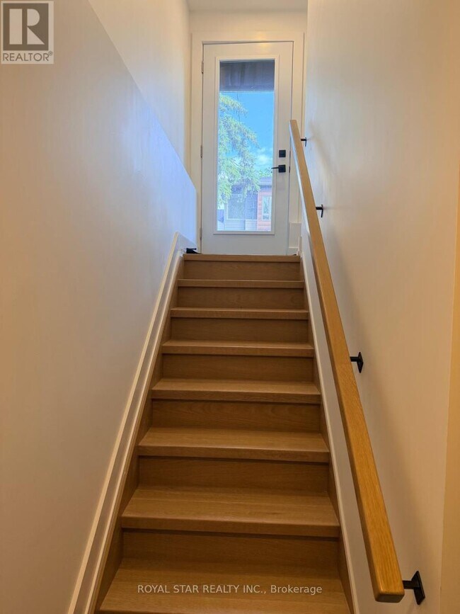Photo - 253 Duncairn Ave