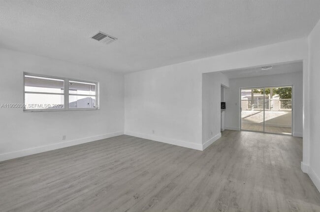 Photo - 4964 NW 48th Way