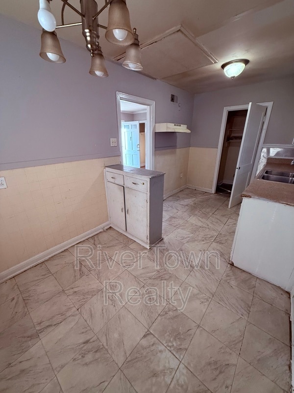 Photo - 3518 Hendricks Ave