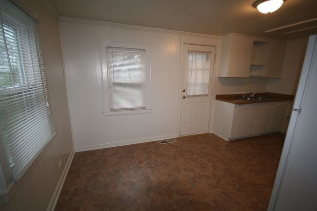 Photo - Gorgeous and Spacious 2 Story Duplex - 2 Blocks From Duke - Fenced Yd! Unit A