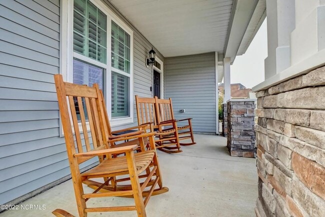 Photo - 122 Hampton Dr