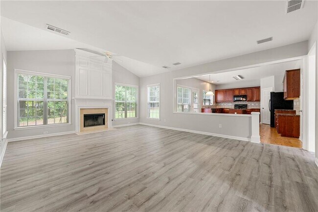 Photo - 28 Crystal Downs Way NE