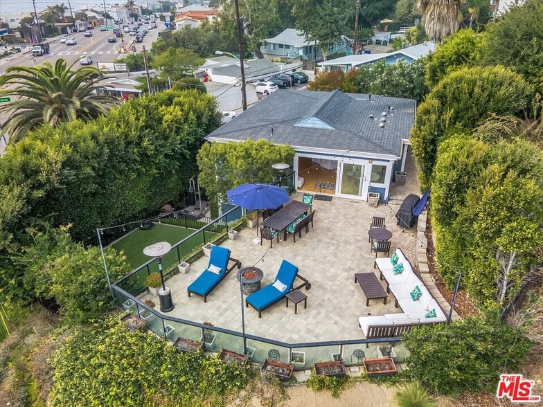 3966 Las Flores Canyon Rd