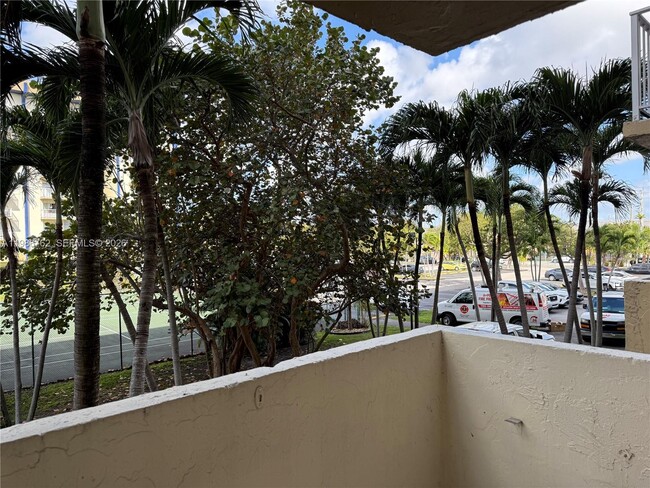 Photo - 4550 NW 9th St Unidad 215E