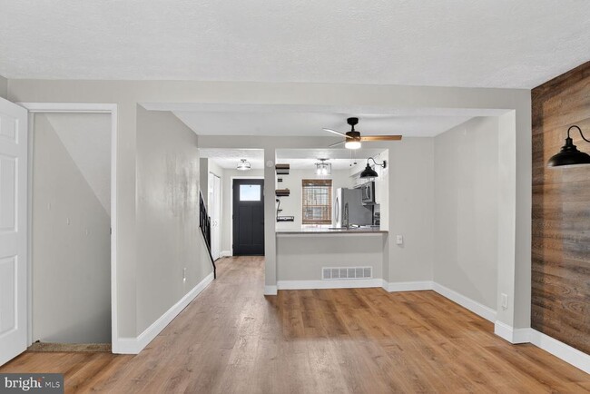 Building Photo - 3 Verity Ct