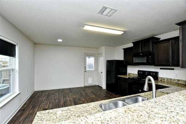 Photo - 104 Independence Ave