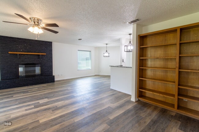 Photo - 1214 Sycamore Dr