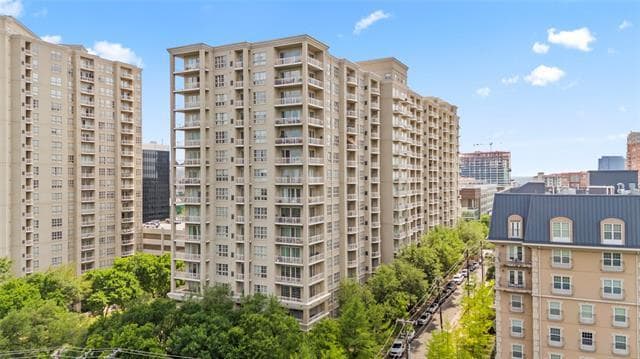 Building Photo - 3225 Turtle Creek Blvd Unit 332