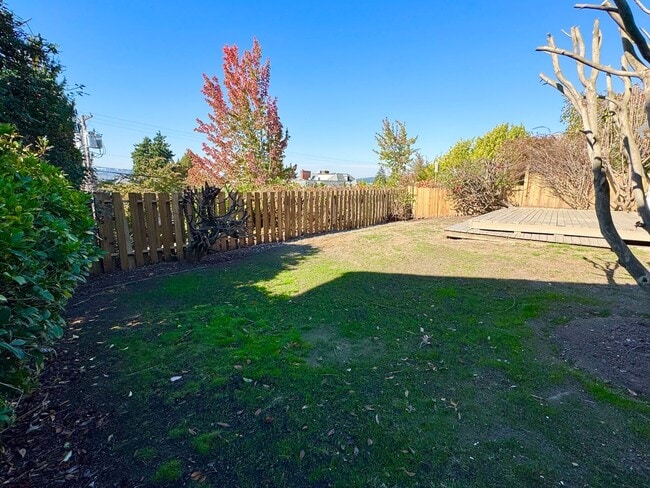 Photo - Charming Kirkland two bedroom one bath bun...