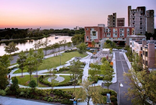 Photo - 22 Hingham St