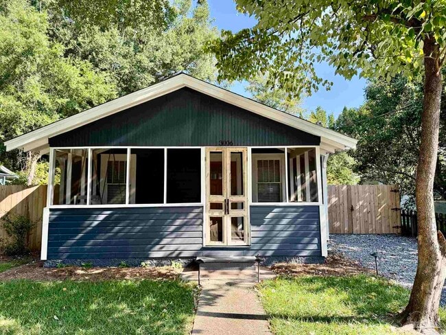 Building Photo - 3006 E Gonzalez St Rental