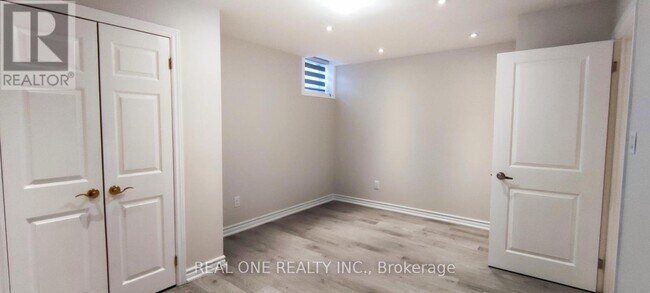 Photo - 22 Cloverridge Ave