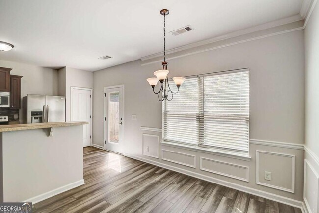 Photo - 544 Oakside Pl