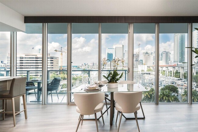 Photo - 185 SW 7th St Unit 803