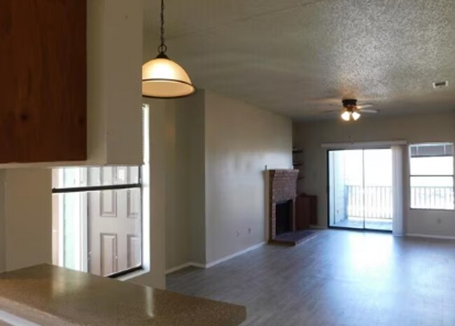 Photo - 2407 W Slaughter Ln Unit D