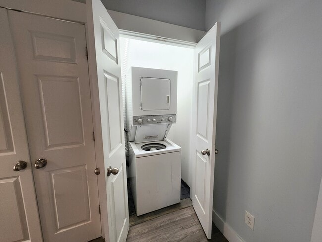 4552 Penn Ave Unit 3