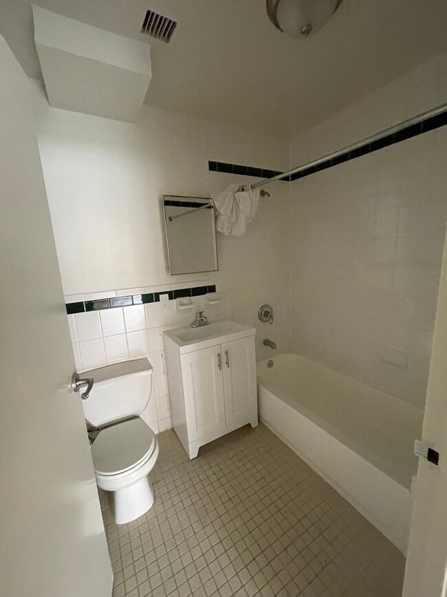 Photo - 167 E 111th St Unit 2D