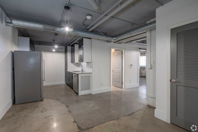 2 bed 2 bath - 1350 sqft
