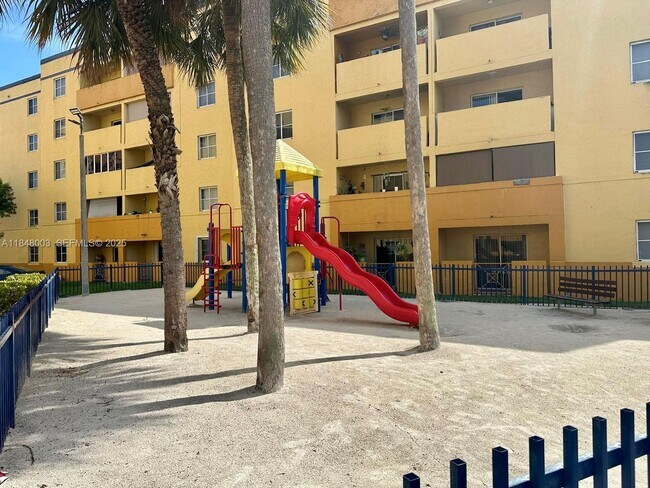 Photo - 14930 SW 82nd Terrace Unit 16-501