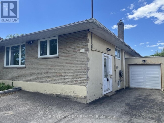 Photo - 708 Carnegie Ave