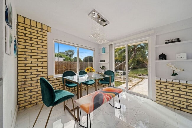 Photo - 2714 Fillmore St