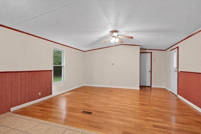 Photo - 22521 W Rd
