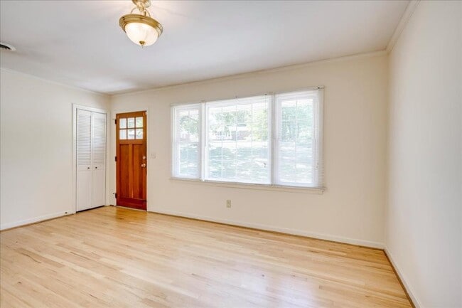 Photo - 552 Whitehead Dr