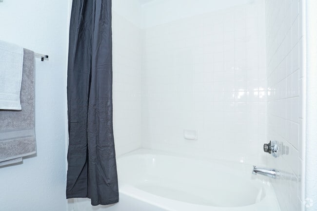 2BR, 2BA - 1200 SF Bathroom