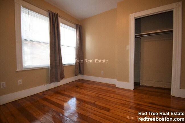 Photo - 6 Haskell St