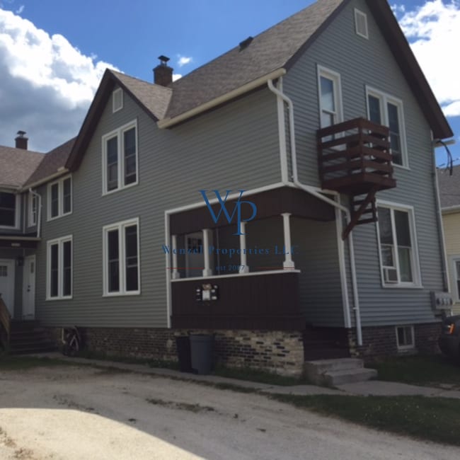 Building Photo - 1411 Marshall St Unit 1