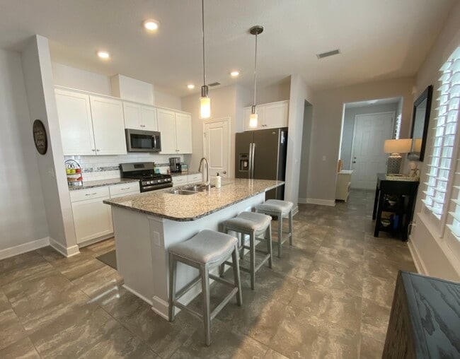 Kitchen - 137 Bison Trl