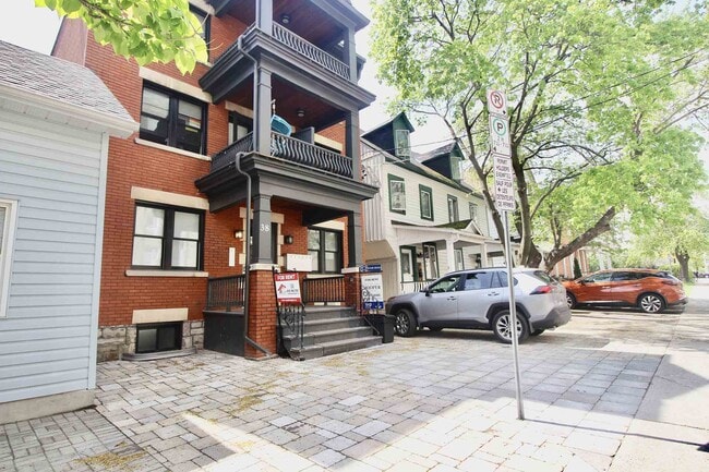 Building Photo - 38 Bruyère St Unit 1