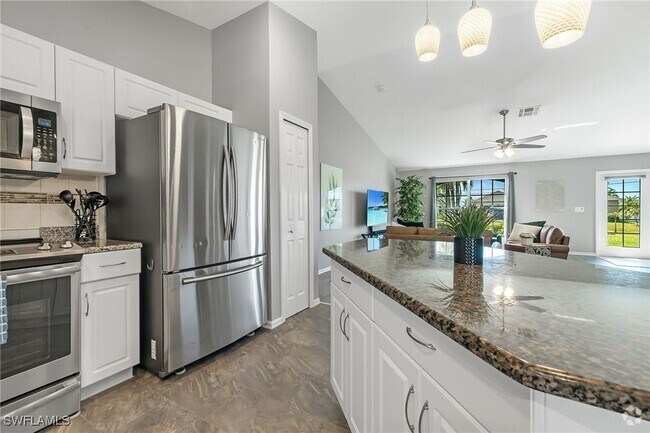 Building Photo - 2513 SW 32nd St Rental