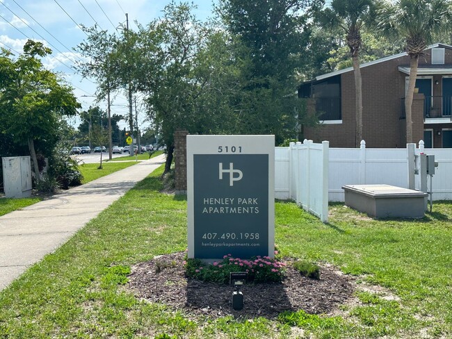 Building Photo - 1BD/1BA Apartment off Curry Ford in Henley... Unit P1: Henley Park #5115-3