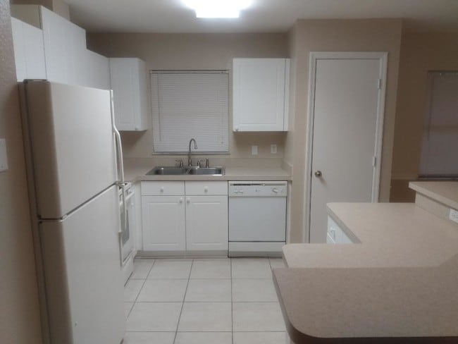 Photo - 7446 Pond Cir Unit 7446